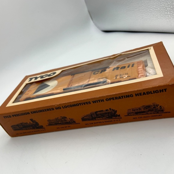 Vintage Tyco CP Rail Freight Train CP 56767 Box Car HO Scale Model Train w/ Box - Picture 5 of 11
